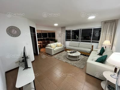 Vende apartamento de 2 dormitorios en Punta del Este