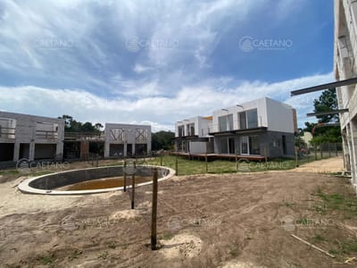 Venta casa 3 dormitorios. La barra, Punta del Este.