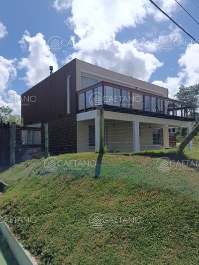 Casa en venta de 3 dormitorios con piscina en en Mananantiales Punta del Este