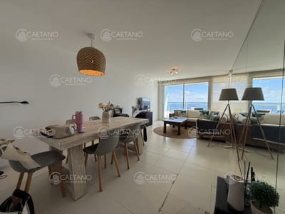 Apartamento en venta 2 dormitorios Playa Mansa, Punta del Este.