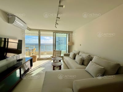 Alquiler temporal, apartamento 2 dormitorios. Playa mansa, Punta del Este.
