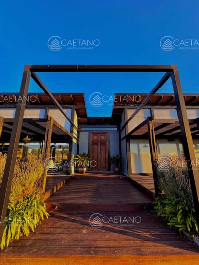 Venta casa en Barrio privado La Barra