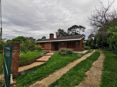 Venta casa 5 dormitorios. Zona centrica