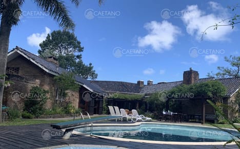 Venta casa 6 dormitorios - Playa Mansa, Punta del Este