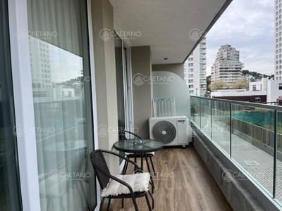 Departamento de dos dormitorios en venta con balcón y garage