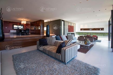 Deslumbrante casa en primera linea!