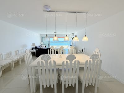 Venta apartamento 4 dormitorios playa mansa Punta del Este
