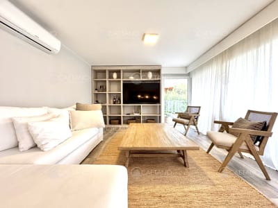 Espectacular Apartamento Duplex de Tres dormitorios en Venta en Barrio Golf
