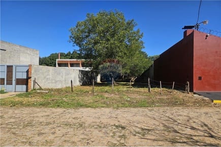 Terreno Exclusivo en Barrio Las Golondrinas