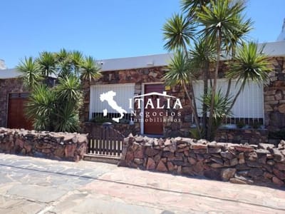 VENTA CASA Y LOCAL GRAN FONDO CON PISCINA
