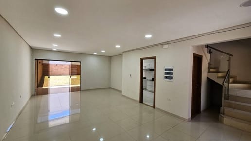 EN VENTA DUPLEX DE 3 DORMITORIOS EN VISTA ALEGRE - ASUNCION