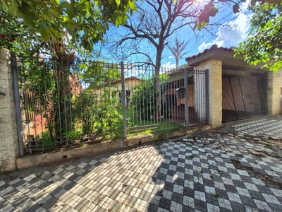 Casa toda en planta baja, zona San Vicente, cercanías Felix Bogado y Colegio San Clemente