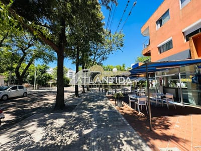 Venta De Apartamento En Pleno Centro De Atlántida, Con Balcón, 2 Dormitorios, 1 Baño. Inm Atántida.