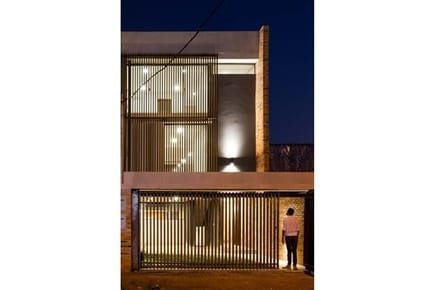 En venta duplex de 3 niveles en Laurelty - Luque