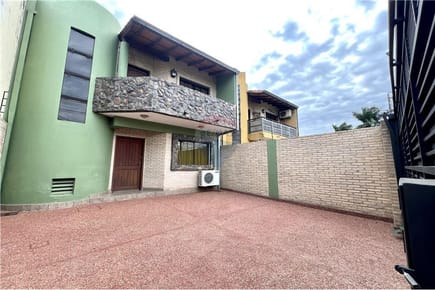 Dúplex Amoblado en Venta en Lambaré: Oportunidad Única, Impecable HM