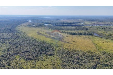 ESTANCIA CON 10.400.000 M2 DE TERRENO EN ARROYOS Y ESTEROS EN VENTA