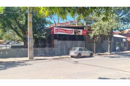 ¡Esquina Comercial en Venta en Barrio Jara!
