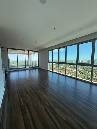 En Venta Semi Penthouse - Barrio Manora