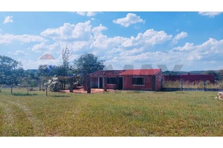 CASA DE CAMPO EN VENTA – PIRIBEBUY
