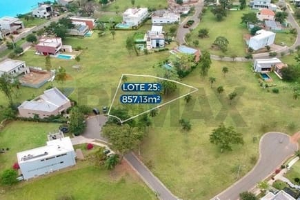 TERRENO EN AQUA VILLAGE EN VENTA (857 M2)