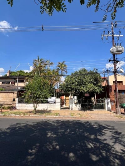 Vendo Chalet a demoler o refaccionar Asunción Mburucuya