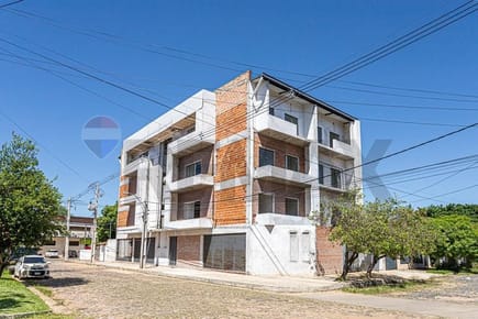 EDIFICIO EN ASUNCION - LOMA PYTA - ZONA UMAX. 630,000 $