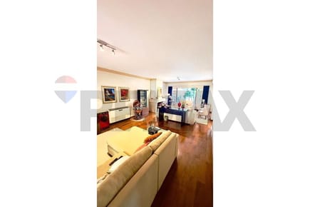 Vendo Residencia a metros del Shoping del sol