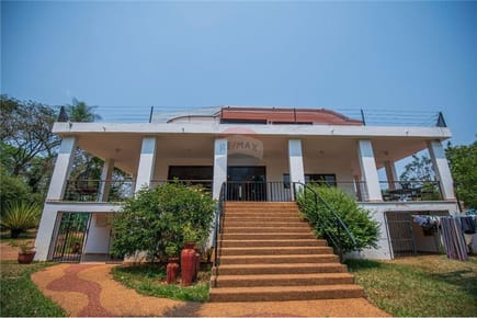 Residencia - Venta - San Lorenzo, Paraguay