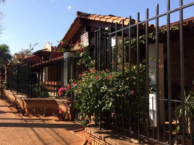 Alquilo o Vendo importante casa zona Barrio Herrera