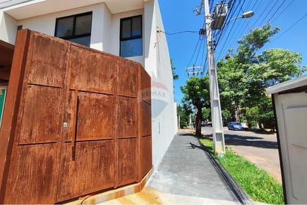 VENDO DUPLEX PREMIUM EN Bo. San Cristóbal. Asuncion.