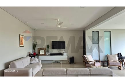 D.G. Casa - Venta - San Bernardino, Paraguay