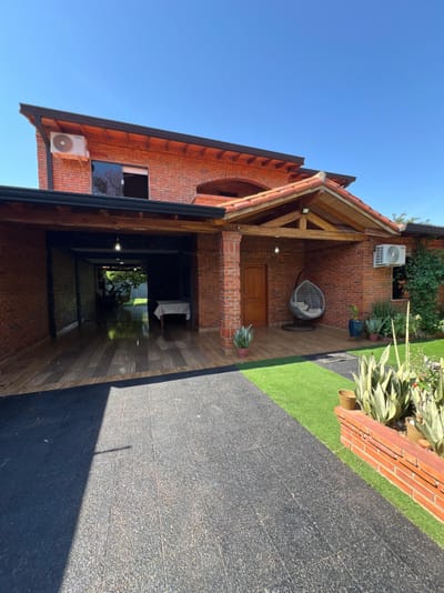 VENDO RESIDENCIA AMOBLADA Y EQUIPADA EN VILLA ELISA