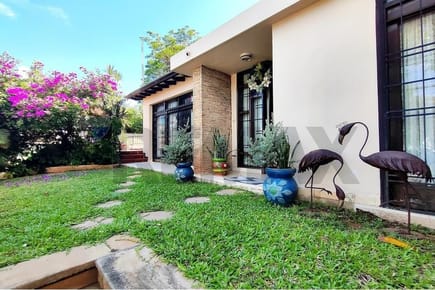 CASA EN VENTA BO. SAN VICENTE - ASUNCIÓN