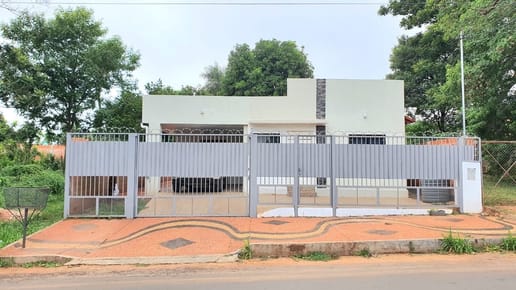 Casa en Capiata zona Pechugon 