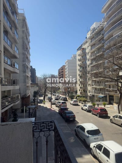 Casa en pleno pocitos, en 3 niveles