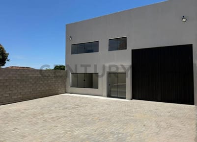 DEPÓSITO CON OFICINAS  EN VENTA A ESTRENAR EN MARIANO ROQUE ALONSO