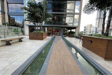 VENDO OFICINA CORPORATIVA EN EDIFICIO SKYPARK