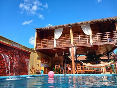 Vendo casa con piscina zona Hospital Nac. Itaugua