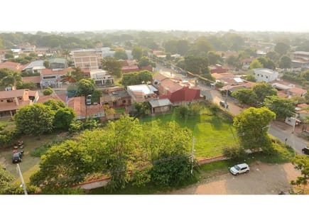 IMPRESIONANTE TERRENO EN ESQUINA DE 2568 M2 DISPONIBLE PARA VENTA INMEDIATA