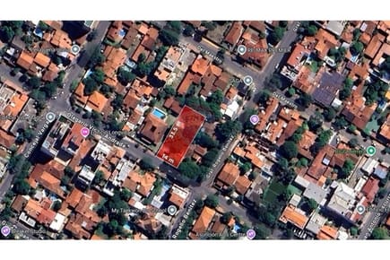 TERRENO CON CASA A REFACCIONAR O DEMOLER EN BARRIO HERRERA EN ASUNCIÓN EN VENTA