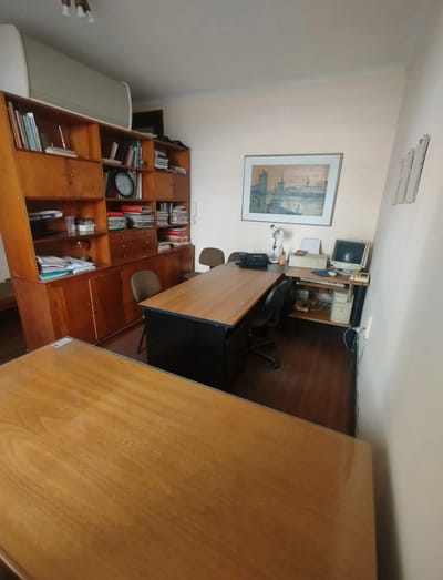 VENDO OFICINA AMUEBLADA, CIUDAD VIEJA.