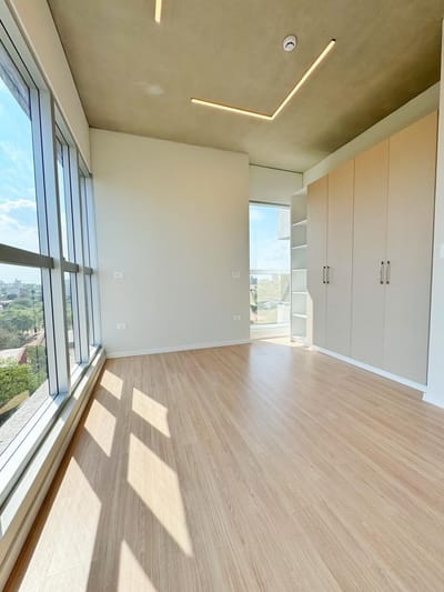 En PETRA TOWER espectacular dpto de 2 dorm en VENTA semi equipado