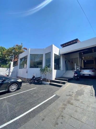 ¡ALQUILO AMPLIA CASA EN ASUNCION PARA USO COMERCIAL!