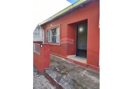 vendo casa Zona Pueblo Lambaré