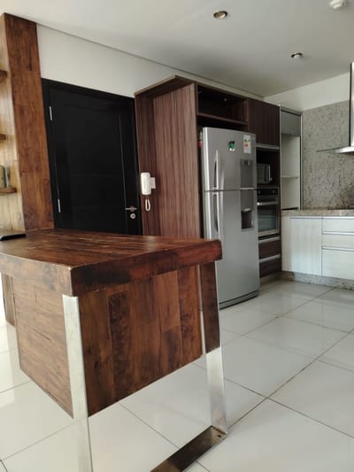 ALQUILO DEPARTAMENTO AMOBLADO DE 2 HABITACIONES + ÁREA DE SERVICIO EN MANORA