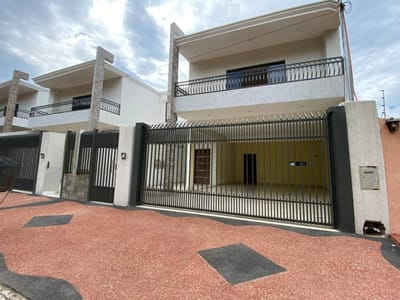 Vendo dúplex en Villa Industrial San Lorenzo