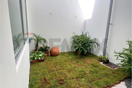 EN VENTA DÚPLEX A ESTRENAR EN FDO DE LA MORA. 120,000 $