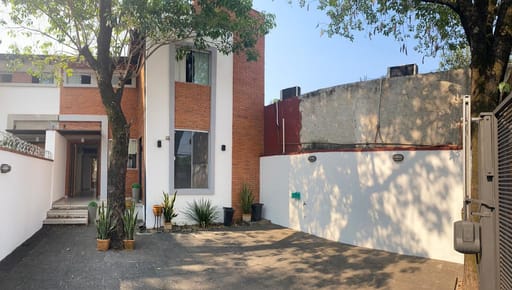 Amplio Duplex en Puerto Pabla Lambare