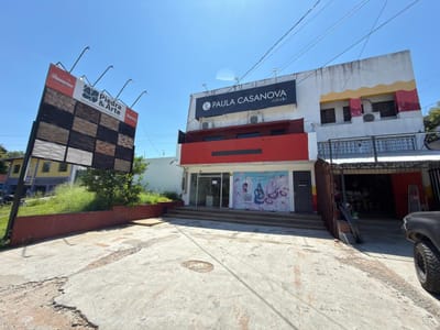 ALQUILER AMPLIO SHOWROOM CON OFICINA Y DEPÓSITO EN LAMBARE