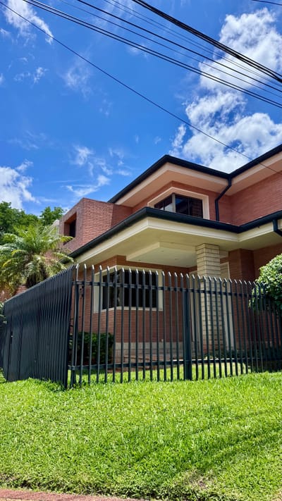 RESIDENCIA EN ESQUINA, zona curda